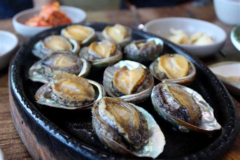 제주 먹거리: 바다와 땅이 만나는 맛의 향연